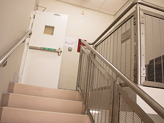 XY-4311 Qatar An Apartment Stairaase